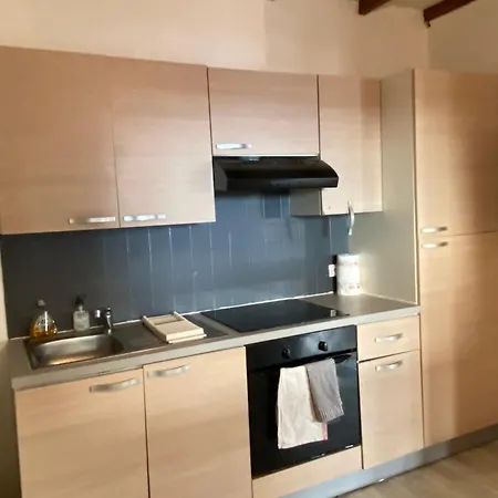 3 Pieces Rdc Plein Centre *