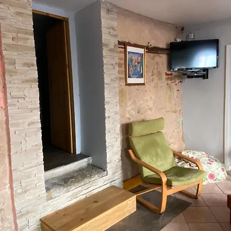 Apartment 3 Pieces Rdc Plein Centre *